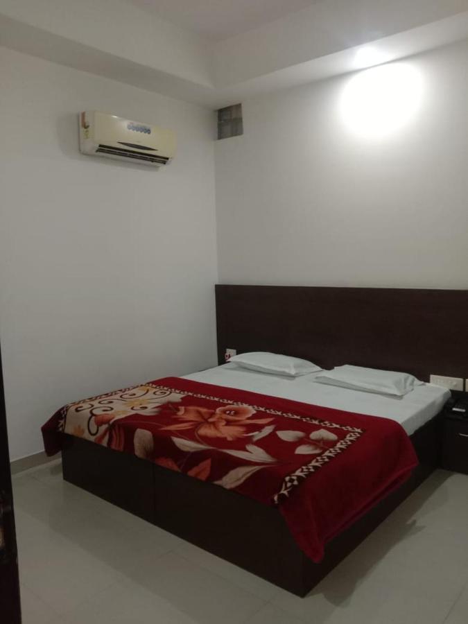 Supreme Guest House By Wb Inn Agra  Exterior photo
