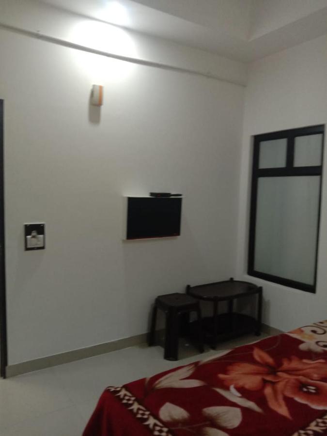Supreme Guest House By Wb Inn Agra  Exterior photo