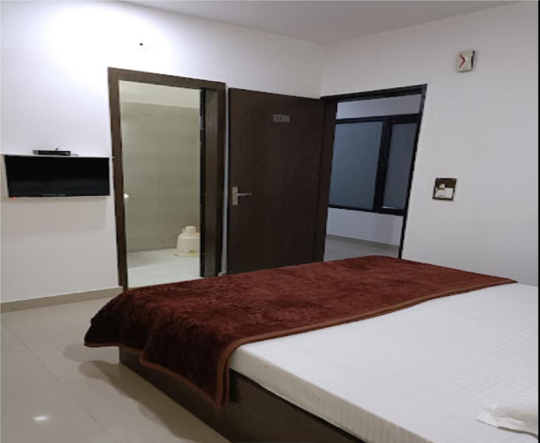 Supreme Guest House By Wb Inn Agra  Exterior photo