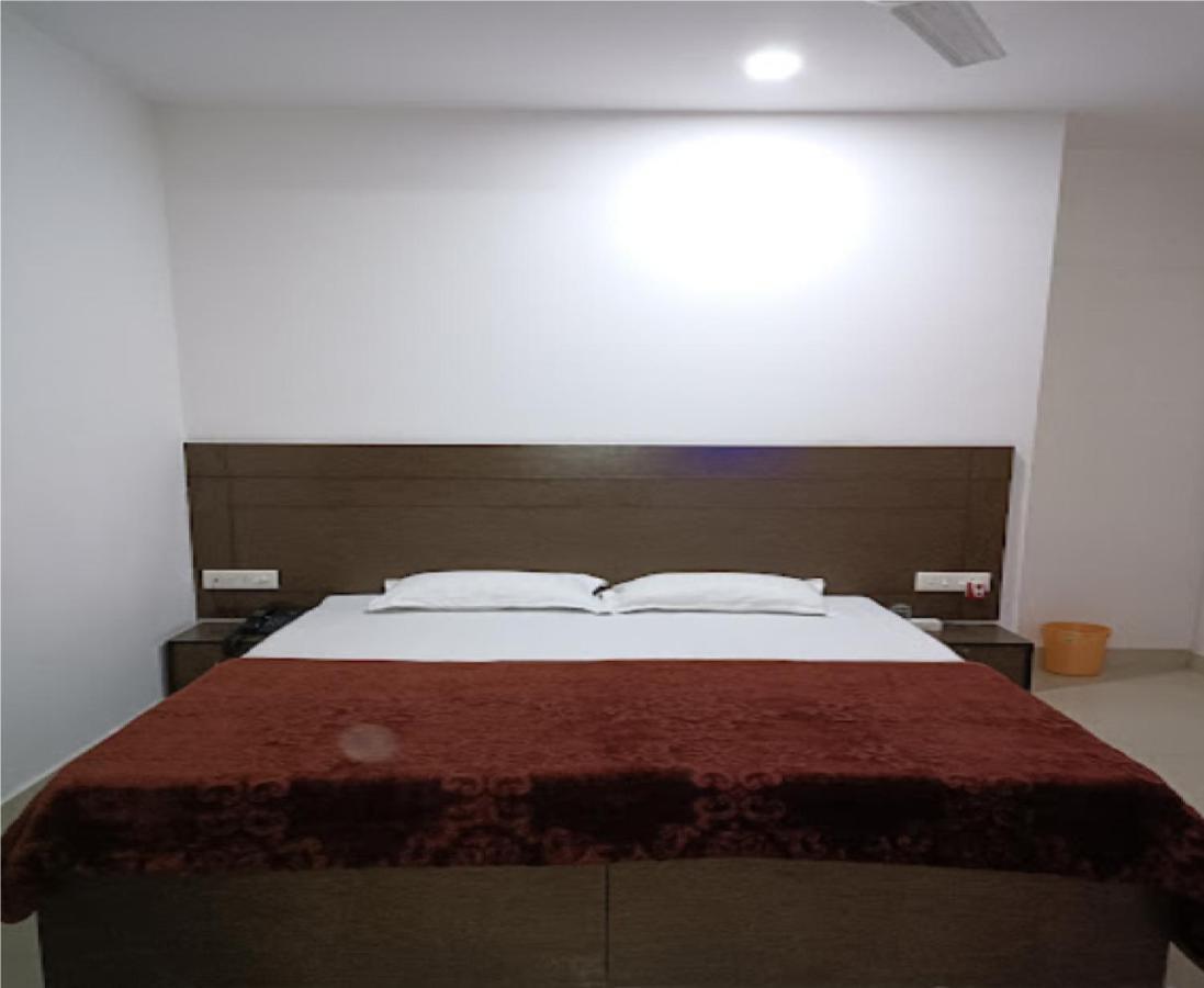 Supreme Guest House By Wb Inn Agra  Exterior photo