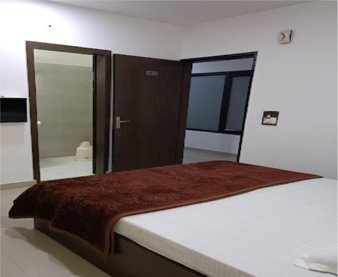 Supreme Guest House By Wb Inn Agra  Exterior photo